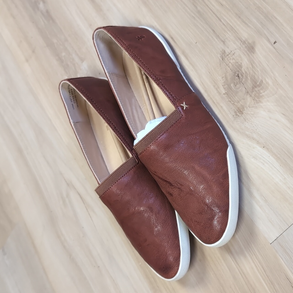 Frye Women's Melanie Slip On shoe - Picture 2 of 10